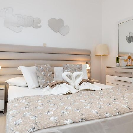 Panos Luxury Studios Páros 外观 照片