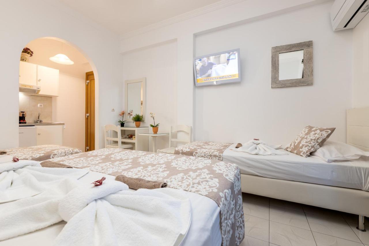 Panos Luxury Studios Páros 外观 照片